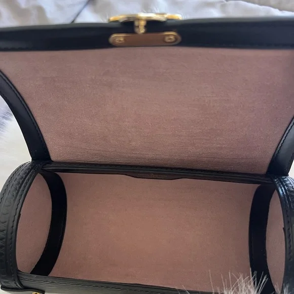 Louis Vuitton Black and Gold Epi Papillon Crossbody - Picture 8 of 10